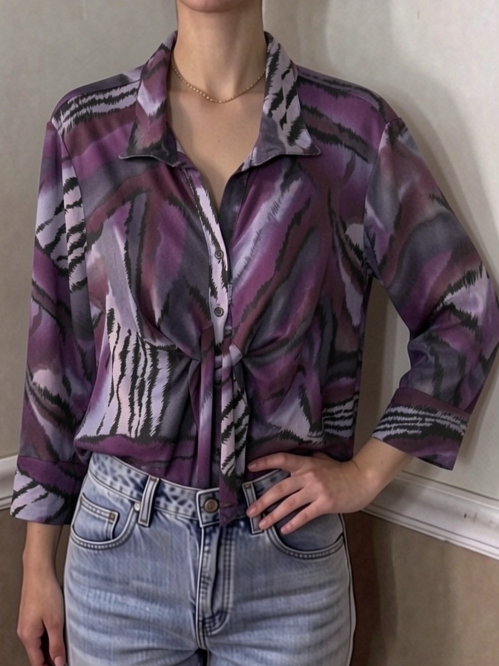 💜 5 for $20! Studio Purple Abstract Tie-Front Button Down Shirt